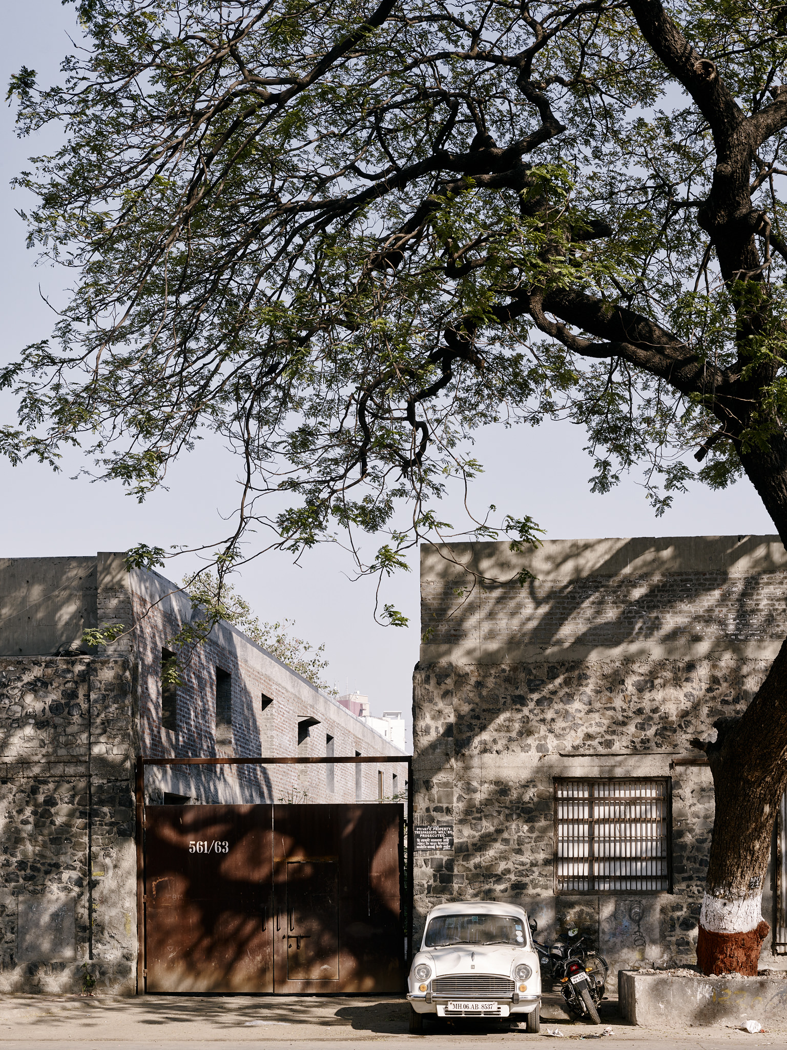 E15537 · Studio Mumbai · Saat Rasta